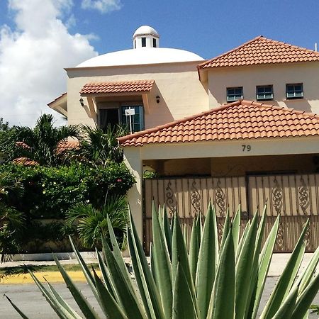 Home Away From Home (Adults Only) Cancun Exterior photo